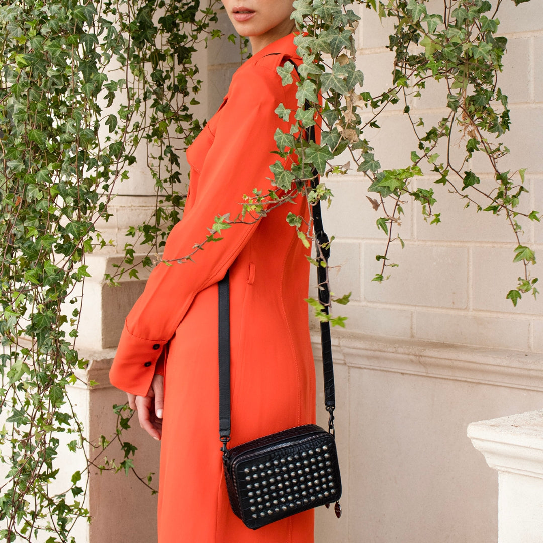 Tilda Tosa Messenger