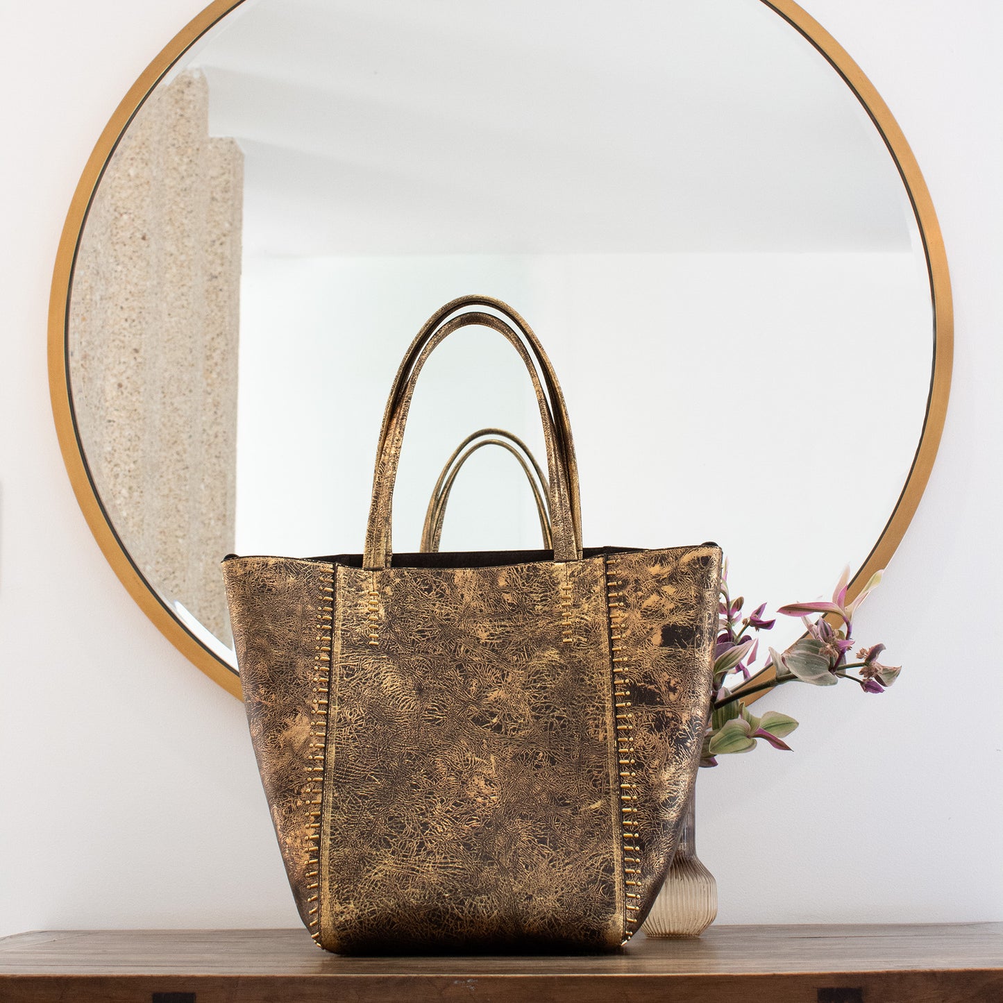 Dannita New Che Tote "New Size"