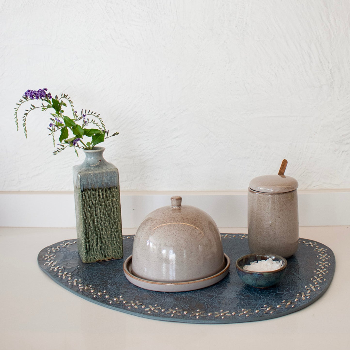 Lia Placemats  (QTY 2 pc)