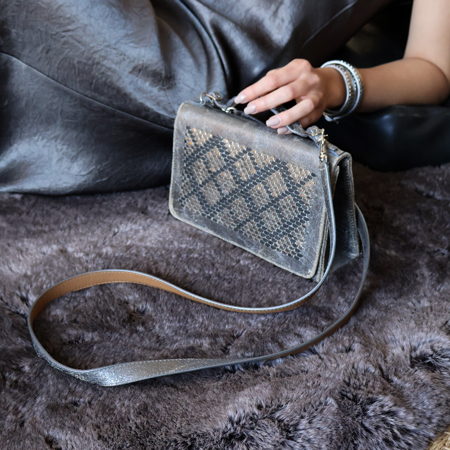 Pax Snake Messenger